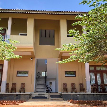 Castle Rock Sigiriya Hotel Kibissa Exterior photo