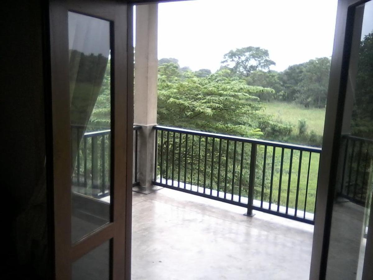 Castle Rock Sigiriya Hotel Kibissa Exterior photo