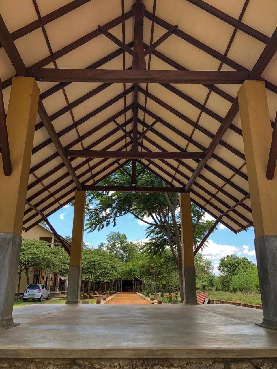 Castle Rock Sigiriya Hotel Kibissa Exterior photo