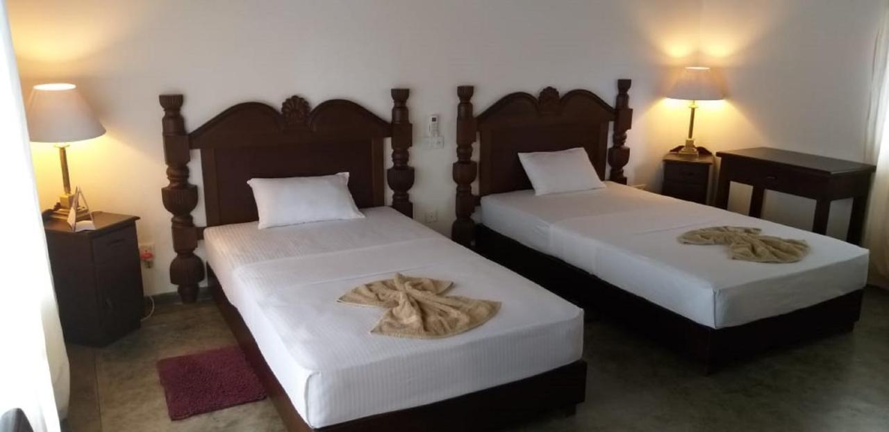 Castle Rock Sigiriya Hotel Kibissa Exterior photo