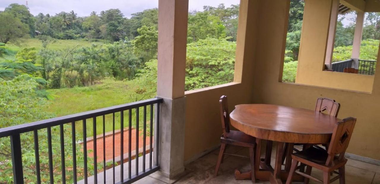 Castle Rock Sigiriya Hotel Kibissa Exterior photo